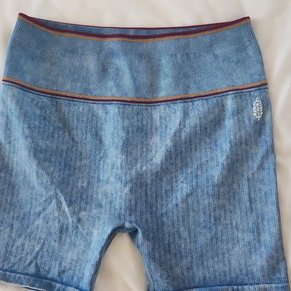 Free People movement shorts - Picture 2 of 8